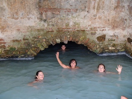 Roman bath, Hedionda, sulfur water trip